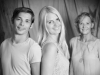 Gruppenbild Santina - Geschwister mit Mutter schwarz/weiss